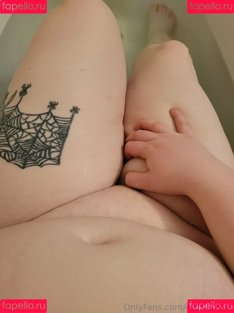 geekikitten Onlyfans Photo Gallery 