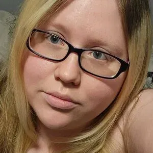 geekikitten Onlyfans Photo Gallery 