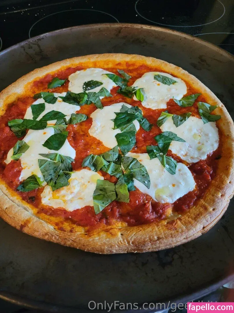 geekikitten Onlyfans Photo Gallery 