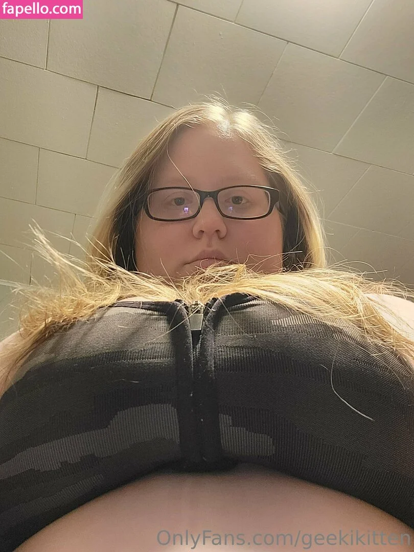 geekikitten Onlyfans Photo Gallery 