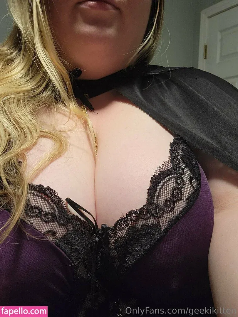 geekikitten Onlyfans Photo Gallery 
