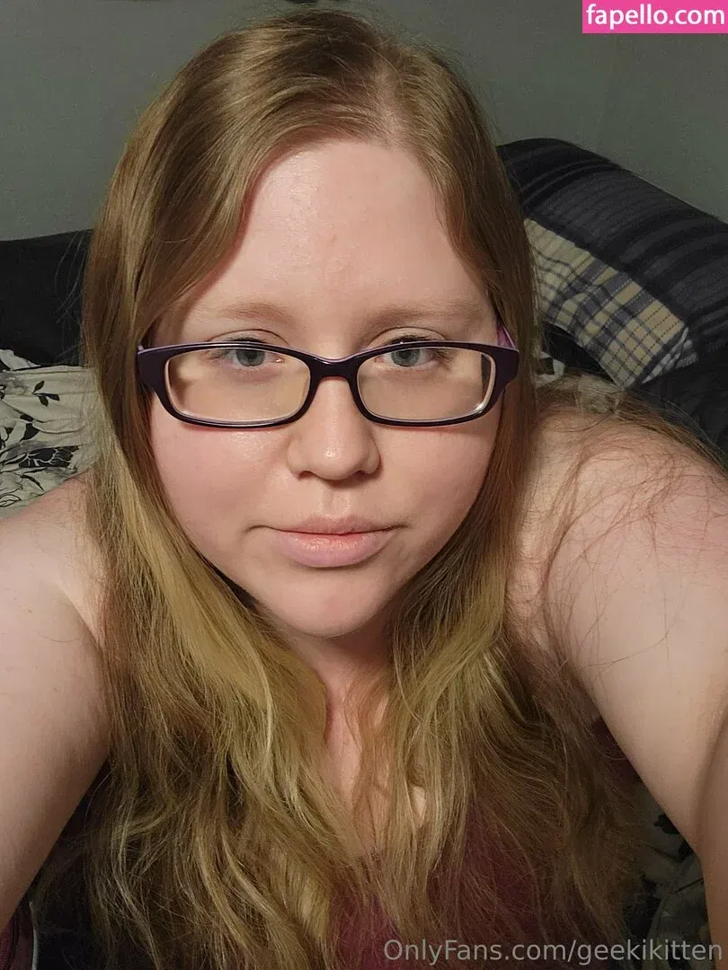 geekikitten Onlyfans Photo Gallery 