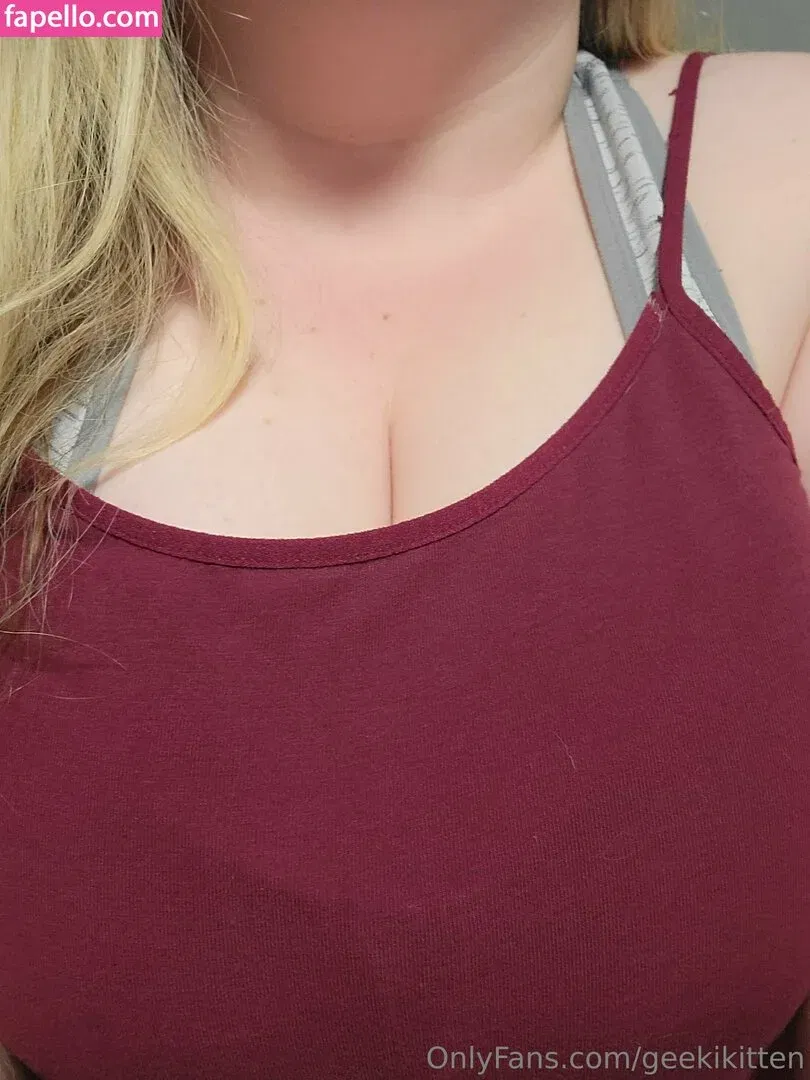 geekikitten Onlyfans Photo Gallery 