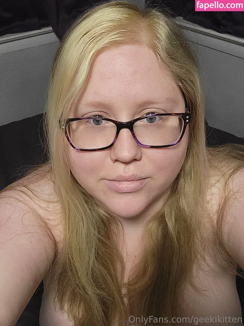 geekikitten Onlyfans Photo Gallery 