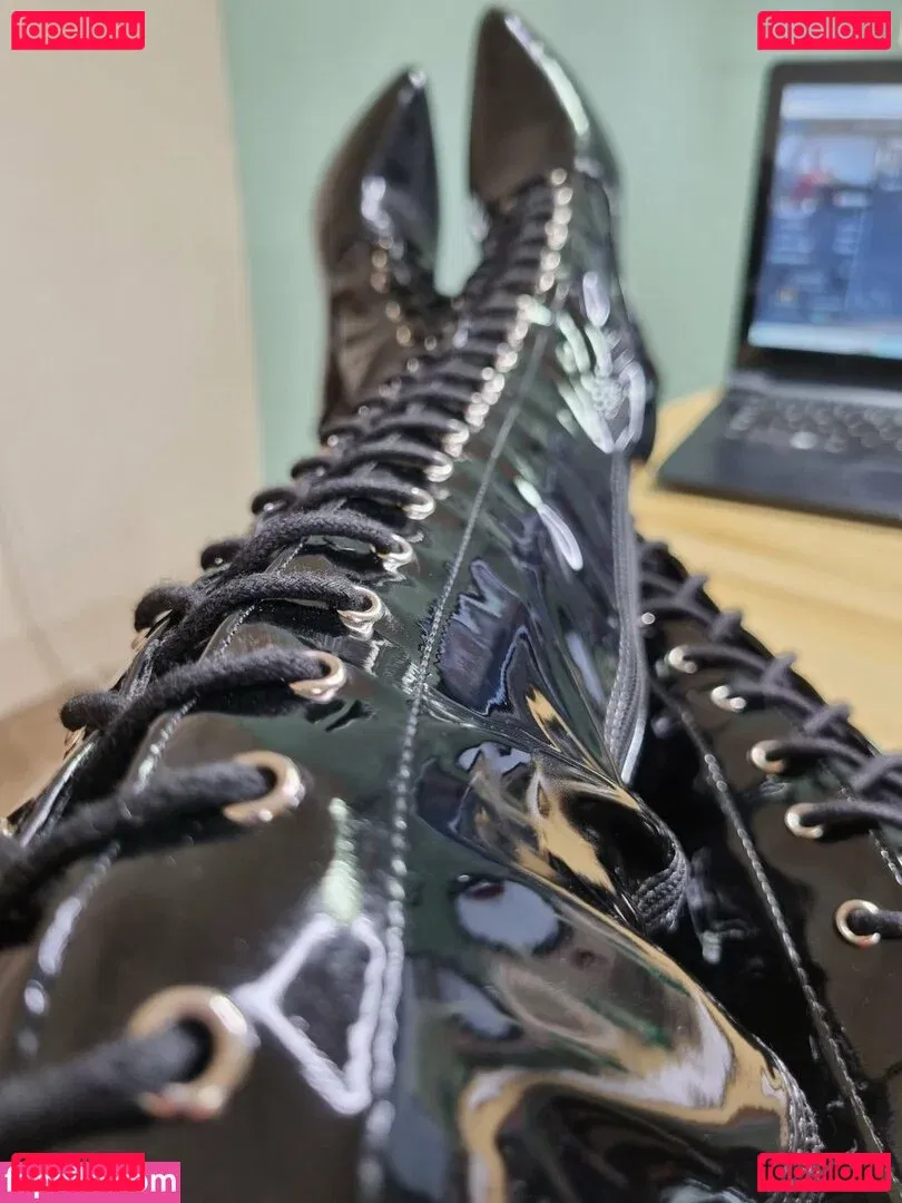 Goddess Alexi Onlyfans Photo Gallery 