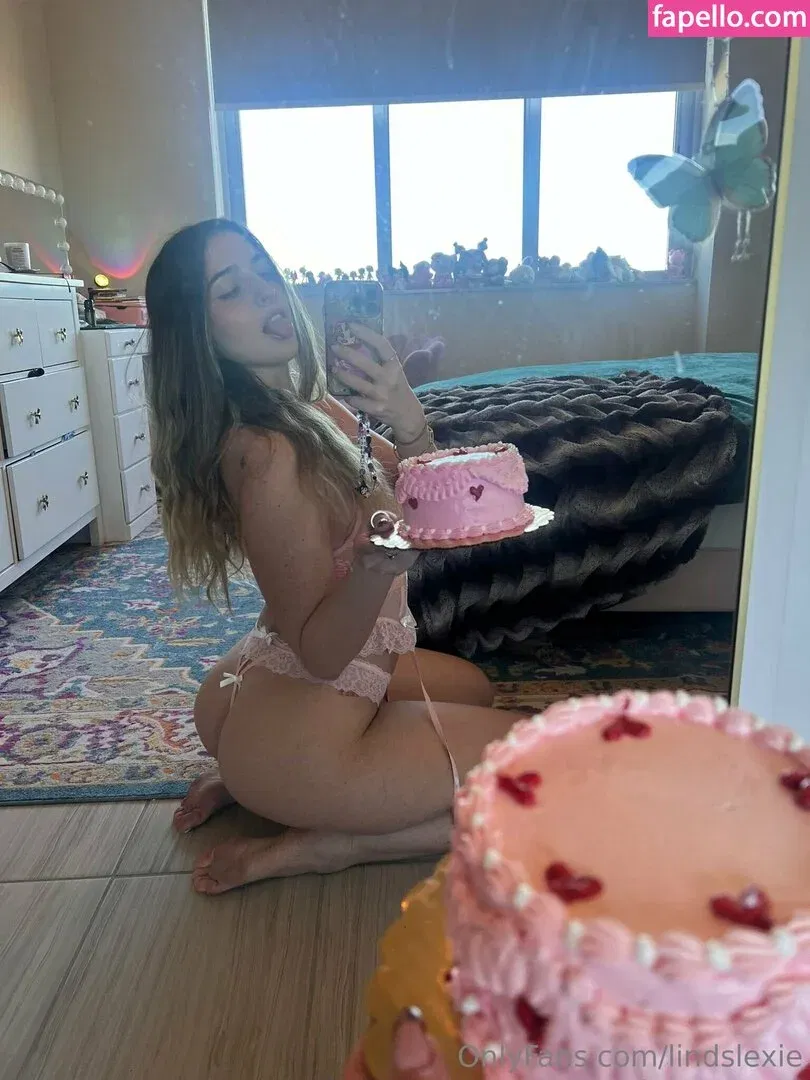 lindslexie Onlyfans Photo Gallery 