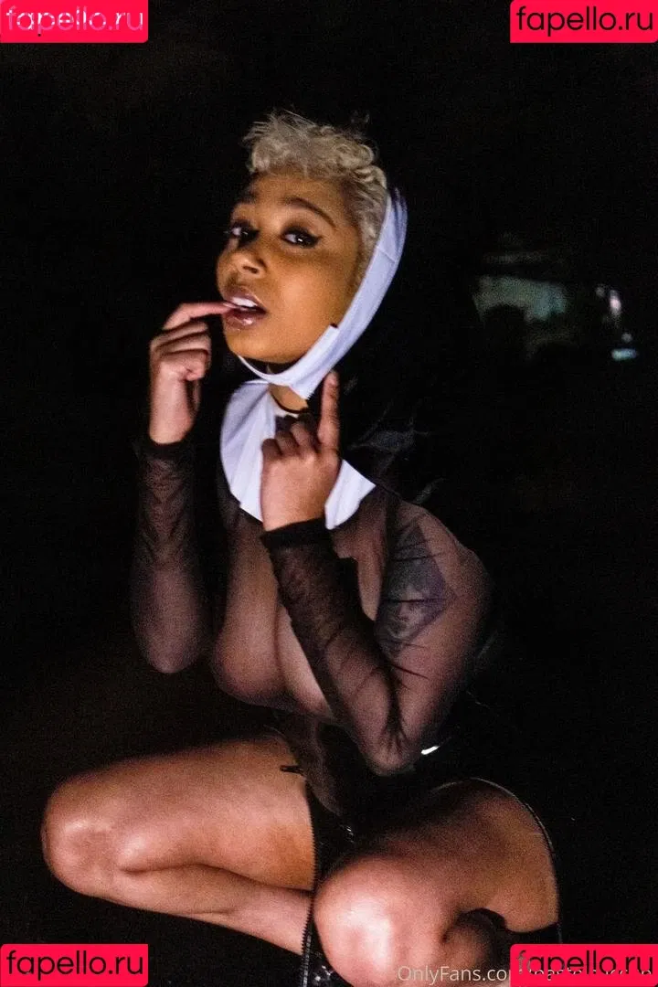 mujerfatal Onlyfans Photo Gallery 