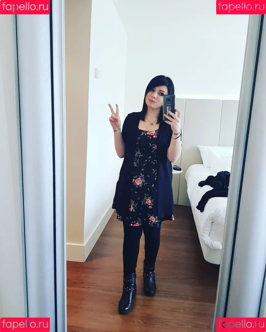 Divi Onlyfans Photo Gallery 