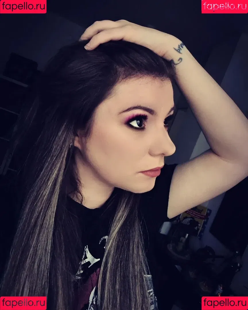 Divi Onlyfans Photo Gallery 