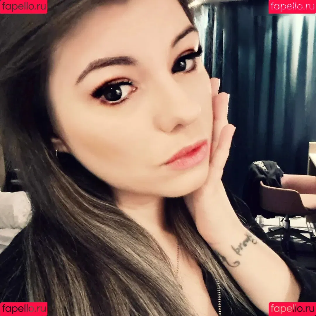 Divi Onlyfans Photo Gallery 