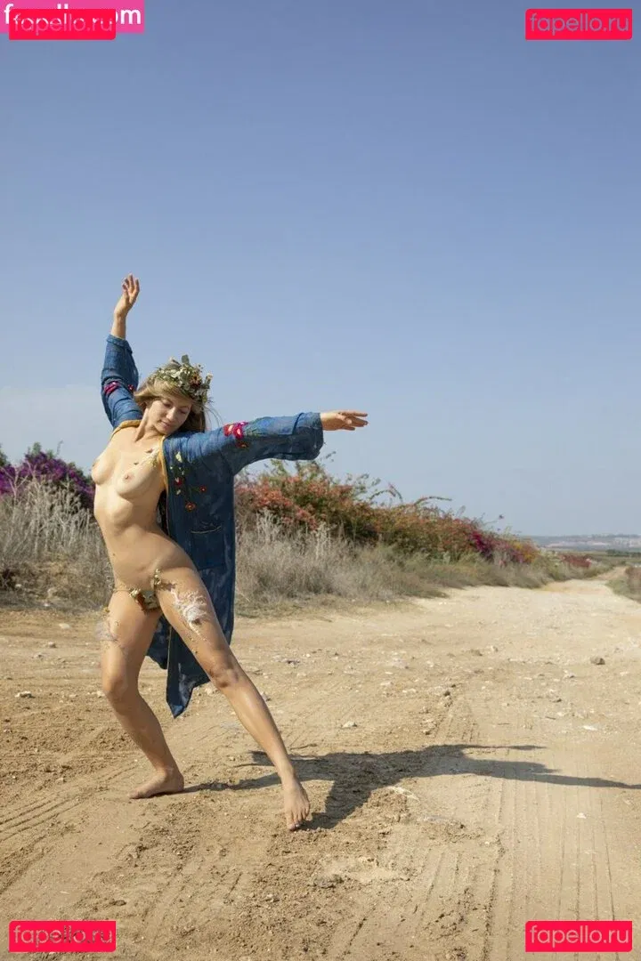 Divi Onlyfans Photo Gallery 