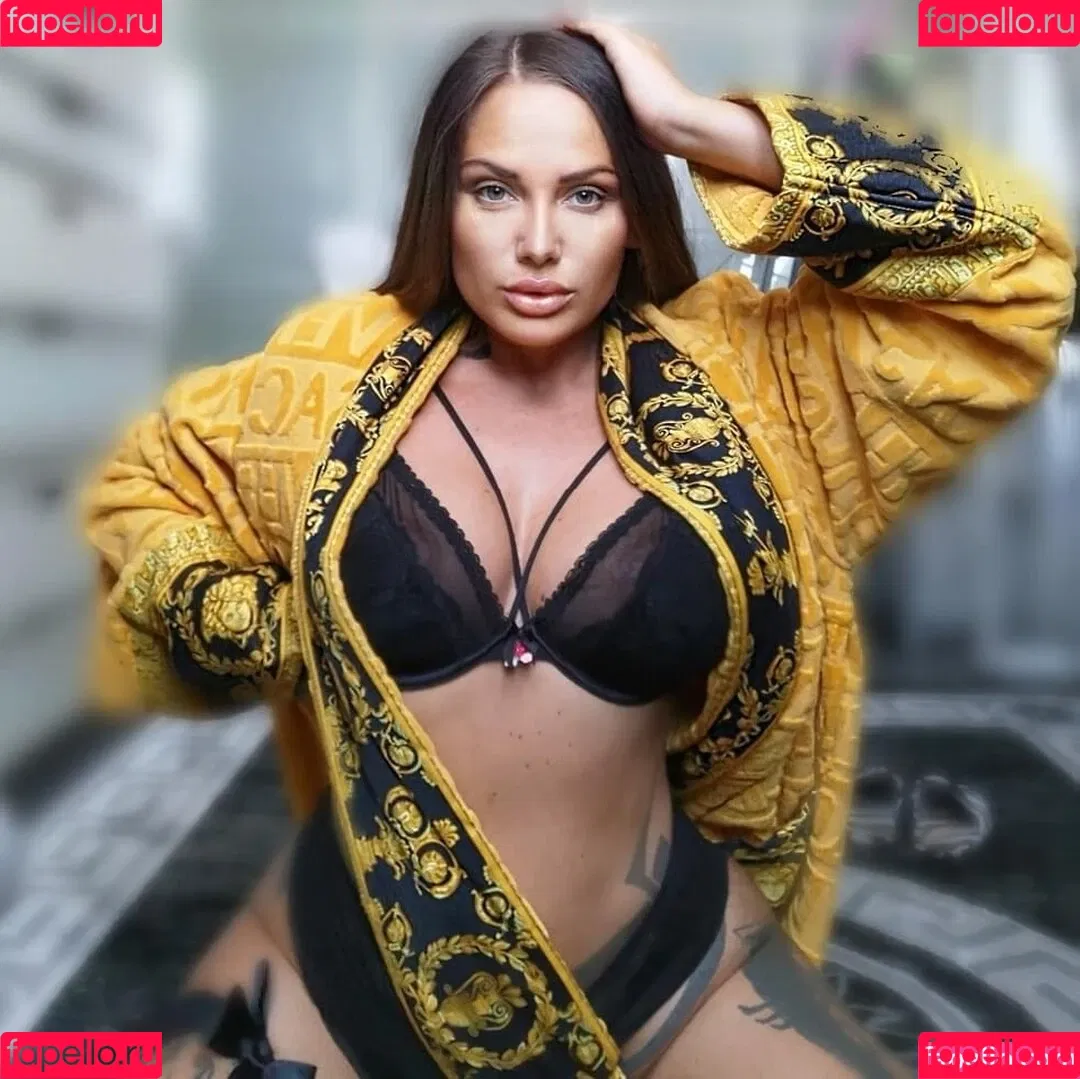 Schwesta Ewa Onlyfans Photo Gallery 