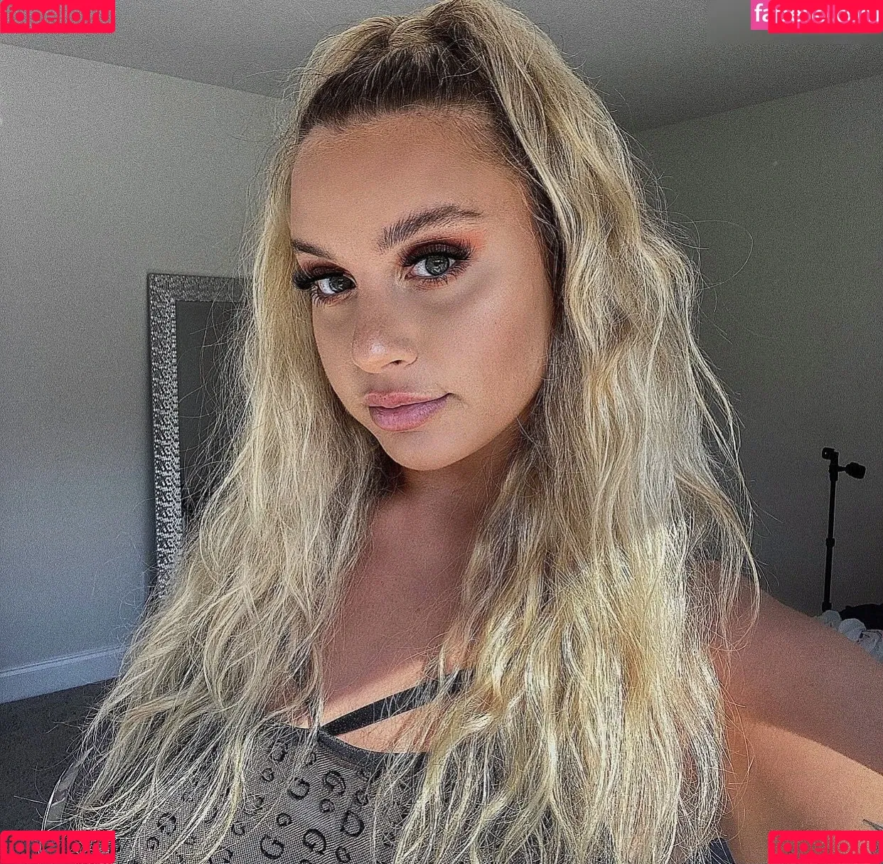 Rori Rain Onlyfans Photo Gallery 