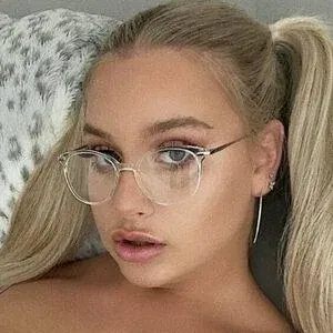 Rori Rain Onlyfans Photo Gallery 