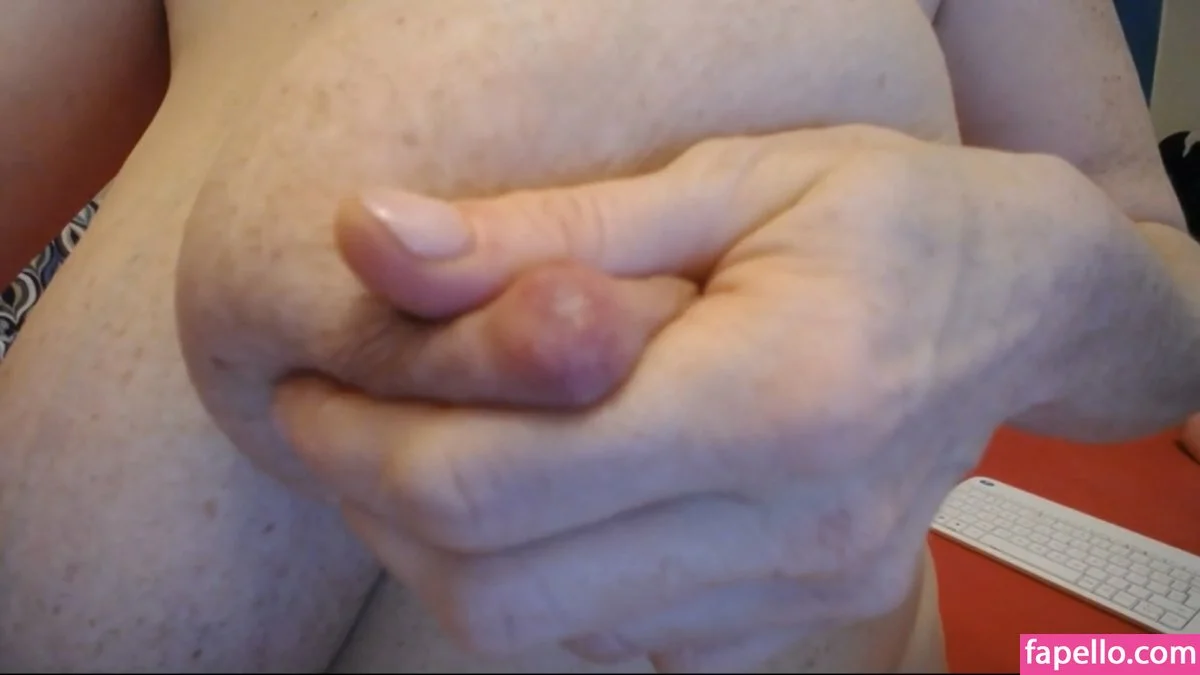 Nadinnne Onlyfans Photo Gallery 