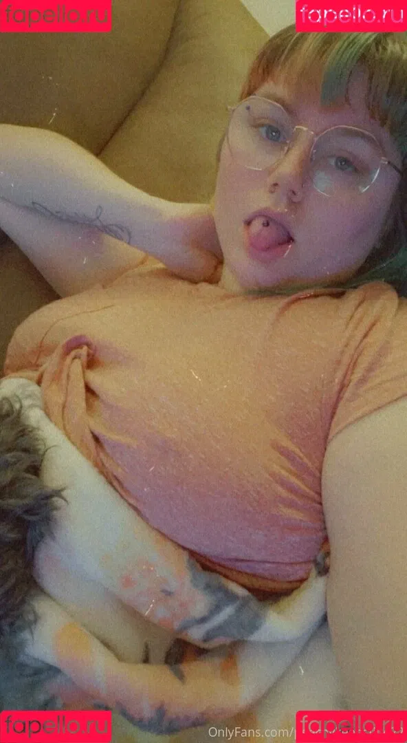 peachykeenstine22 Onlyfans Photo Gallery 