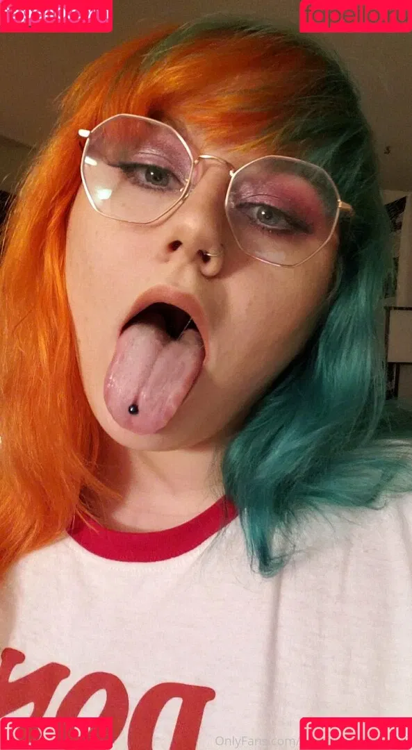 peachykeenstine22 Onlyfans Photo Gallery 