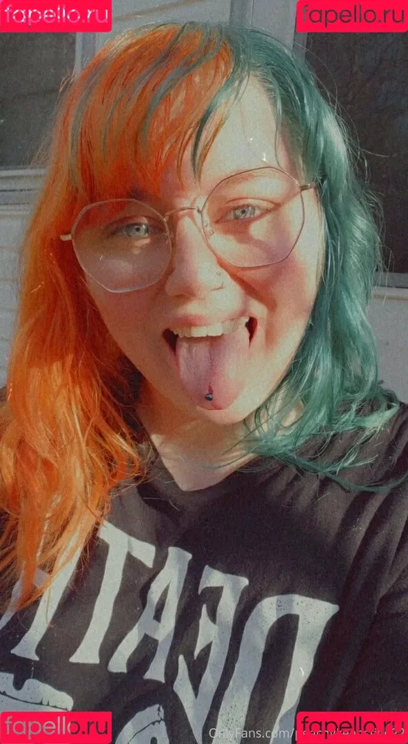 peachykeenstine22 Onlyfans Photo Gallery 