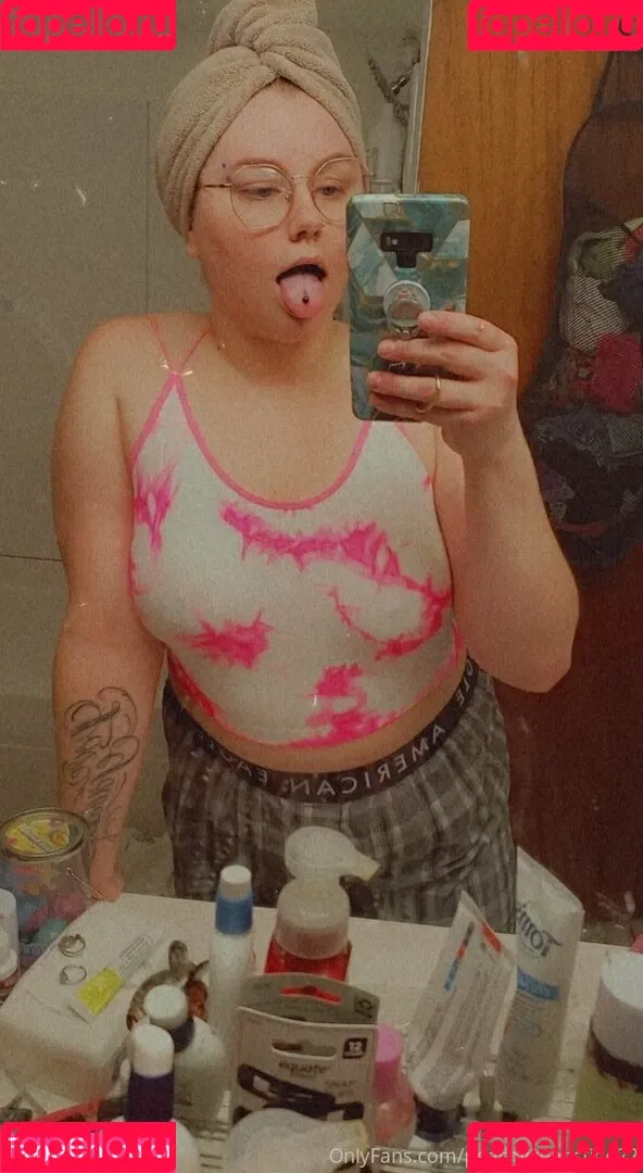 peachykeenstine22 Onlyfans Photo Gallery 