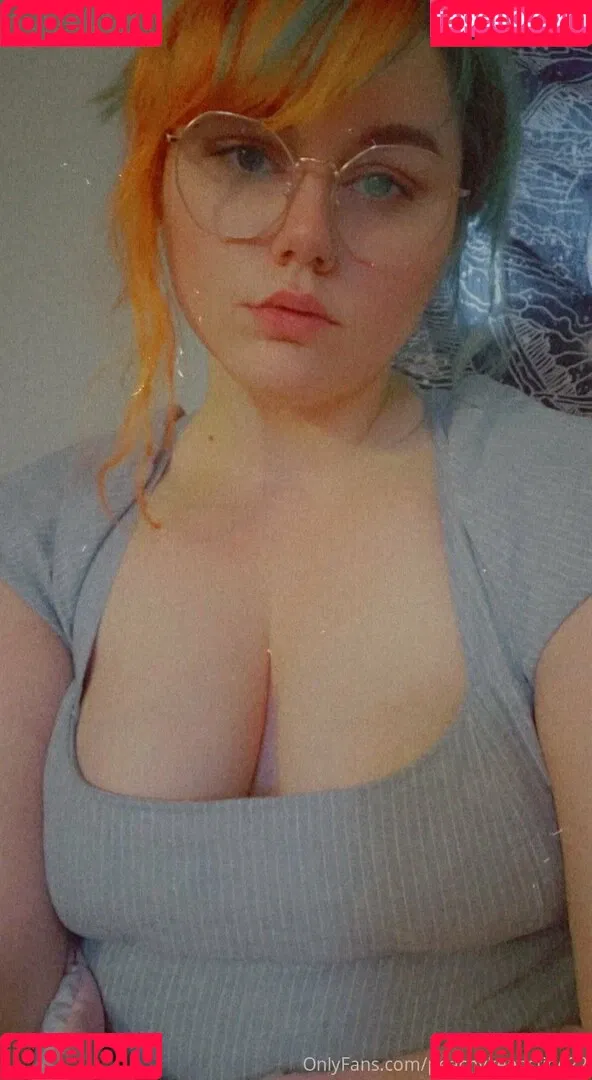 peachykeenstine22 Onlyfans Photo Gallery 