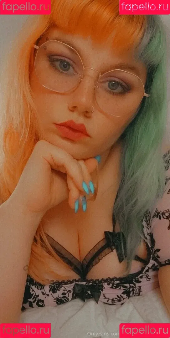 peachykeenstine22 Onlyfans Photo Gallery 