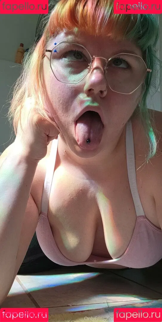 peachykeenstine22 Onlyfans Photo Gallery 