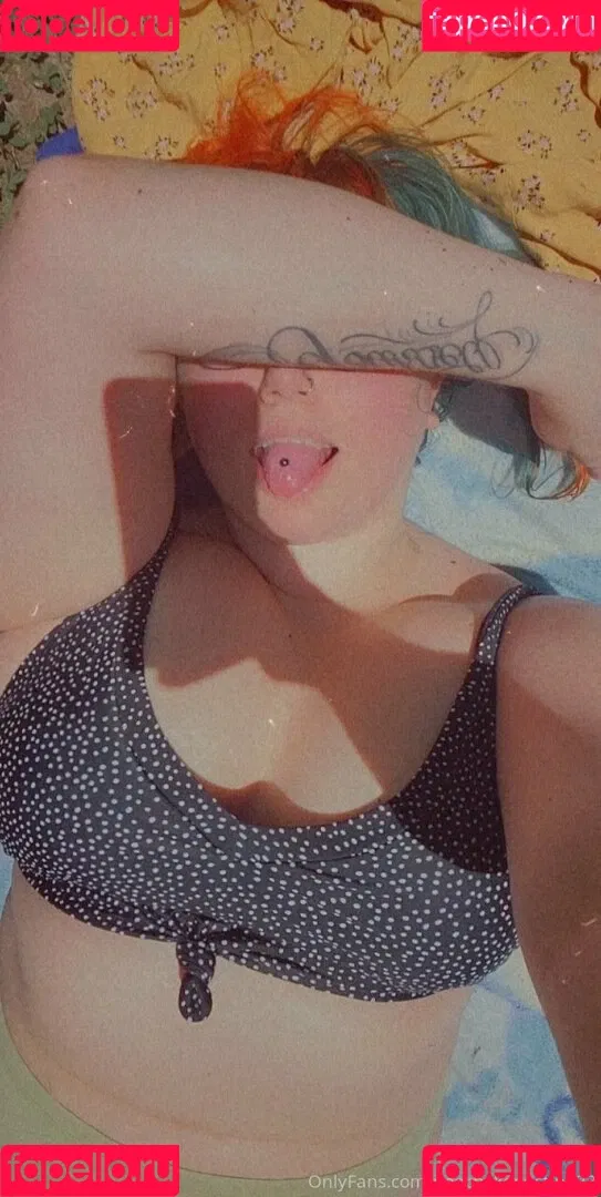 peachykeenstine22 Onlyfans Photo Gallery 