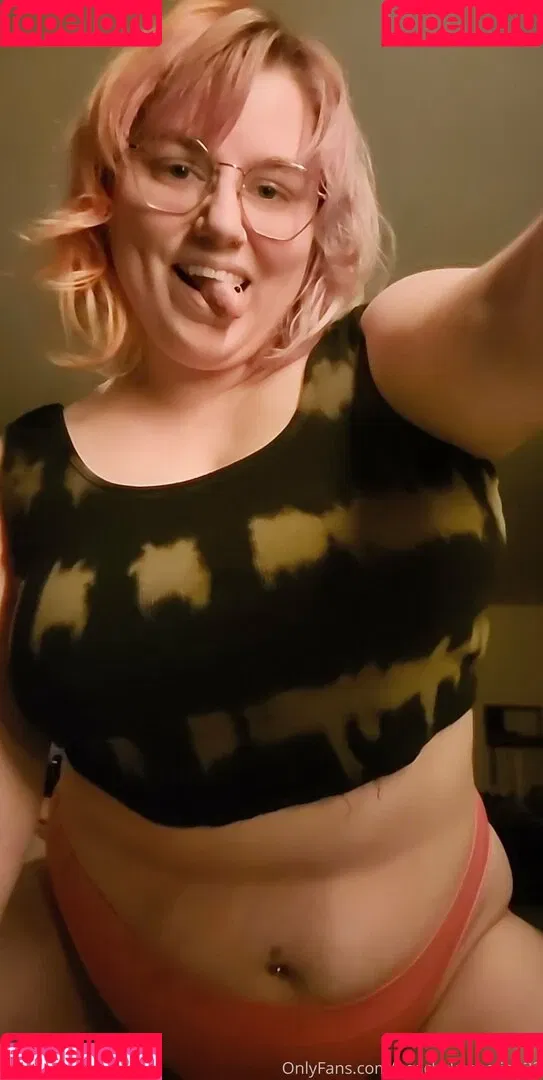 peachykeenstine22 Onlyfans Photo Gallery 