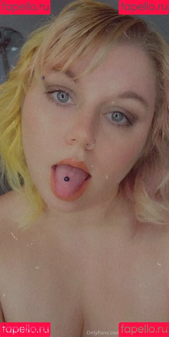 peachykeenstine22 Onlyfans Photo Gallery 