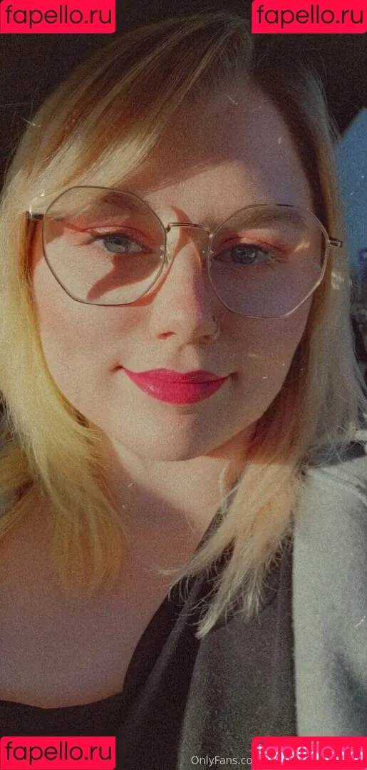 peachykeenstine22 Onlyfans Photo Gallery 