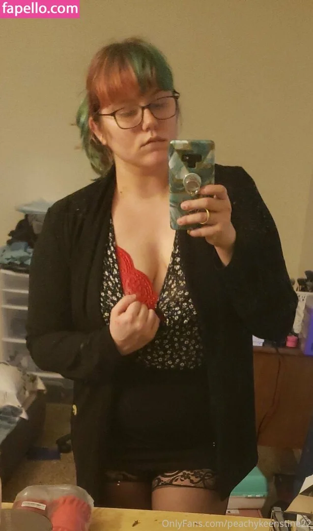 peachykeenstine22 Onlyfans Photo Gallery 