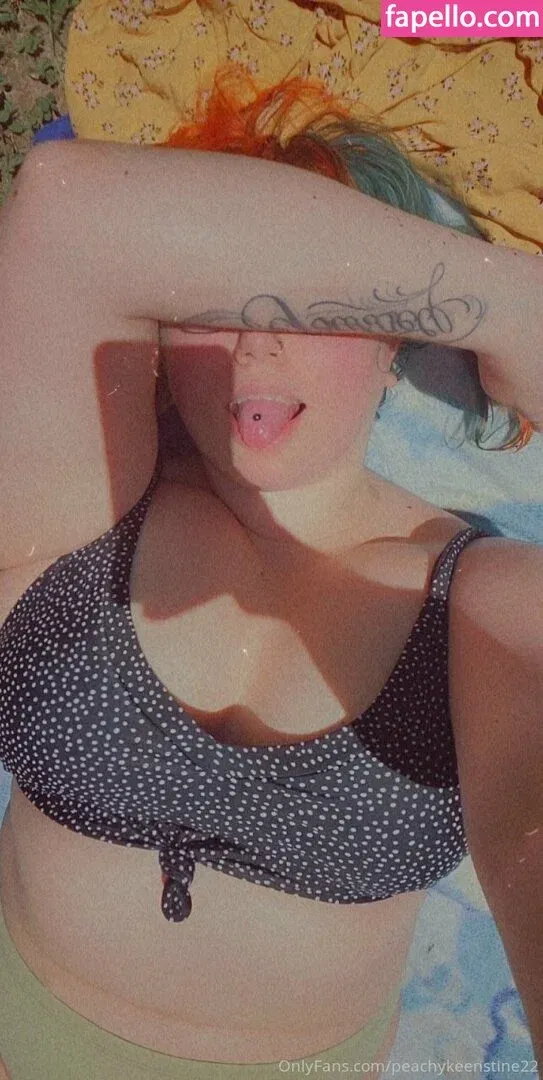 peachykeenstine22 Onlyfans Photo Gallery 