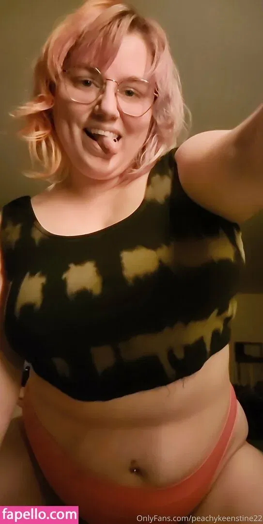 peachykeenstine22 Onlyfans Photo Gallery 
