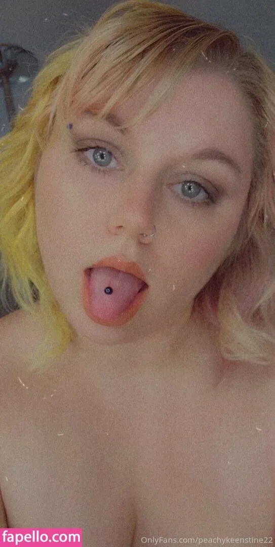 peachykeenstine22 Onlyfans Photo Gallery 