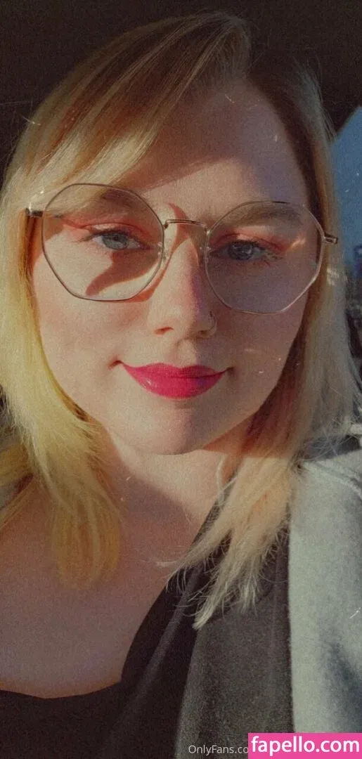 peachykeenstine22 Onlyfans Photo Gallery 