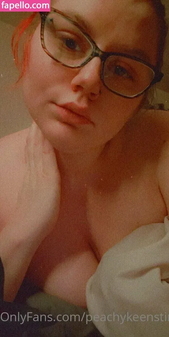 peachykeenstine22 Onlyfans Photo Gallery 