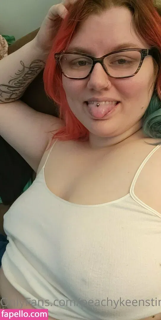 peachykeenstine22 Onlyfans Photo Gallery 