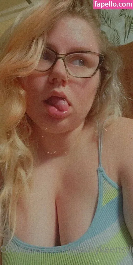 peachykeenstine22 Onlyfans Photo Gallery 