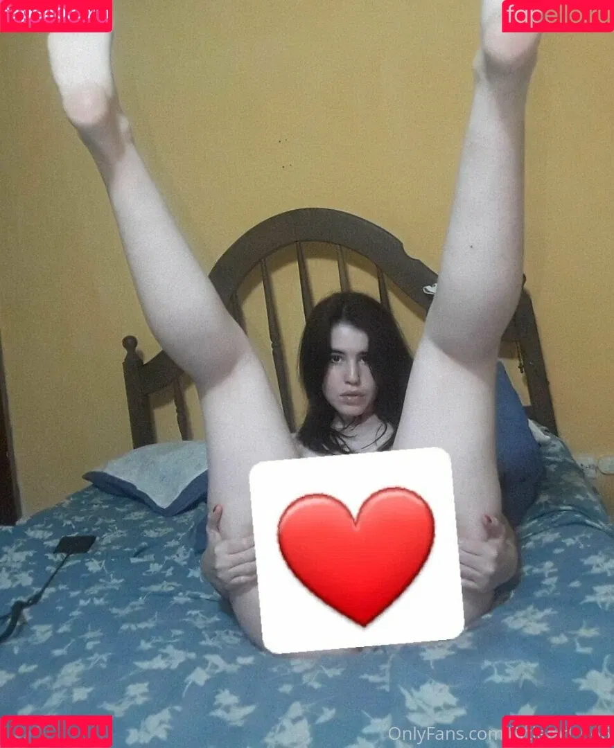 lxttlegirl_666 Onlyfans Photo Gallery 