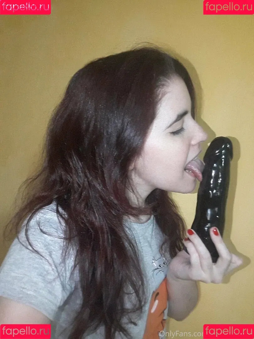 lxttlegirl_666 Onlyfans Photo Gallery 