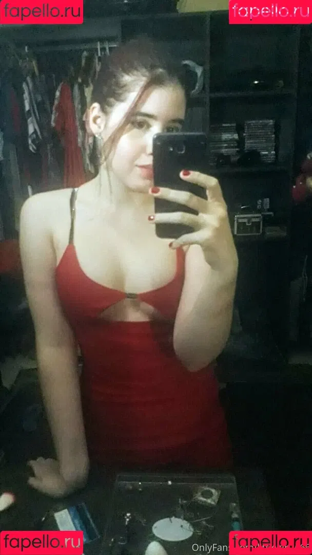 lxttlegirl_666 Onlyfans Photo Gallery 