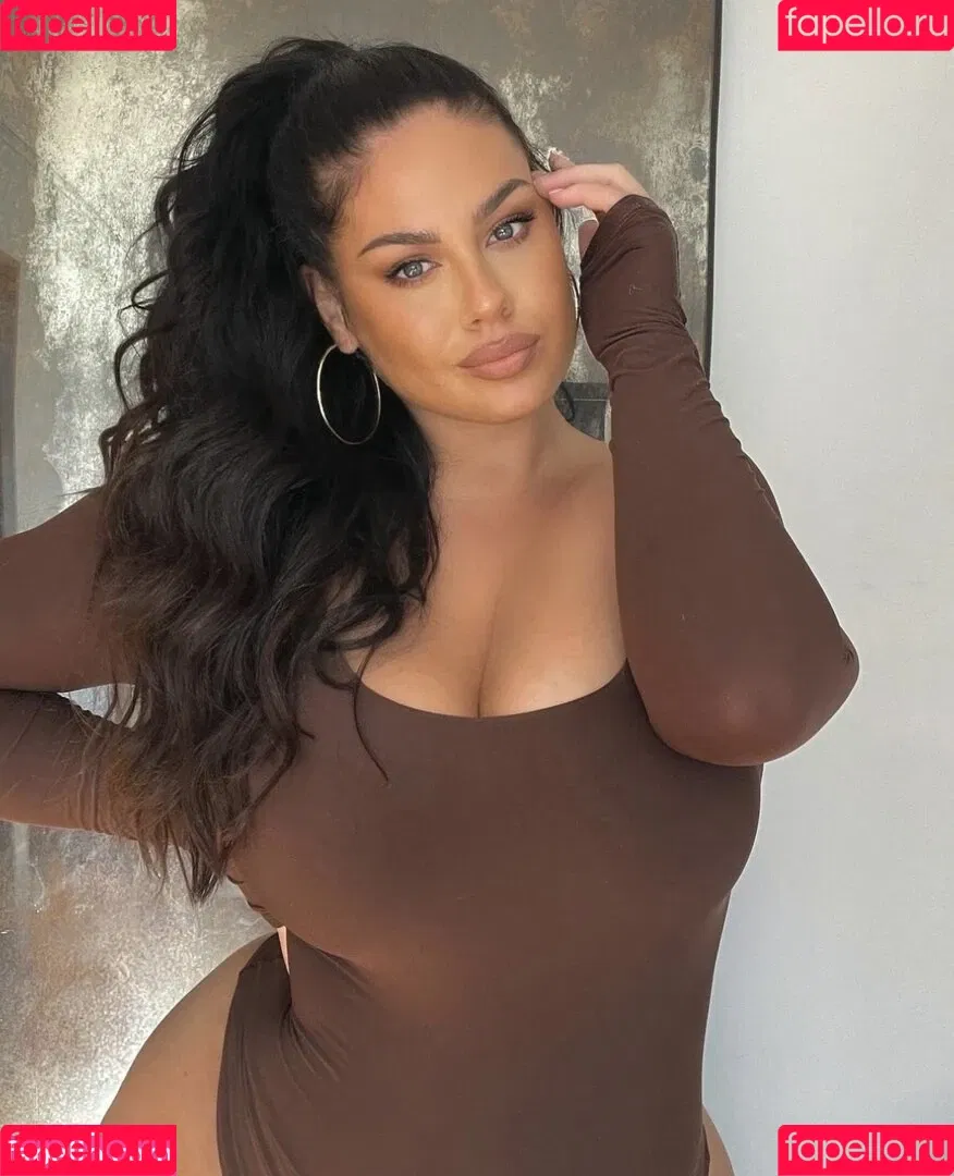 Hanna Wilperath Onlyfans Photo Gallery 