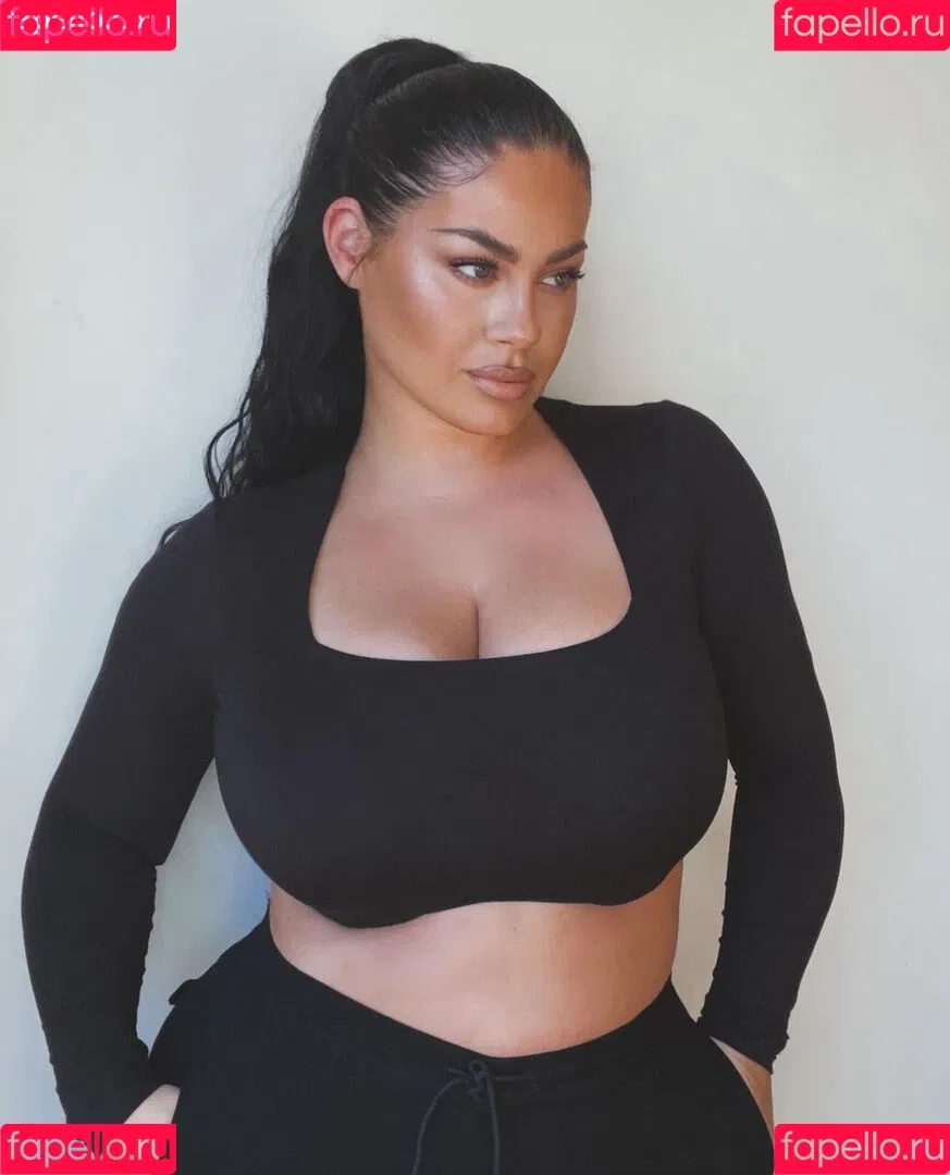 Hanna Wilperath Onlyfans Photo Gallery 