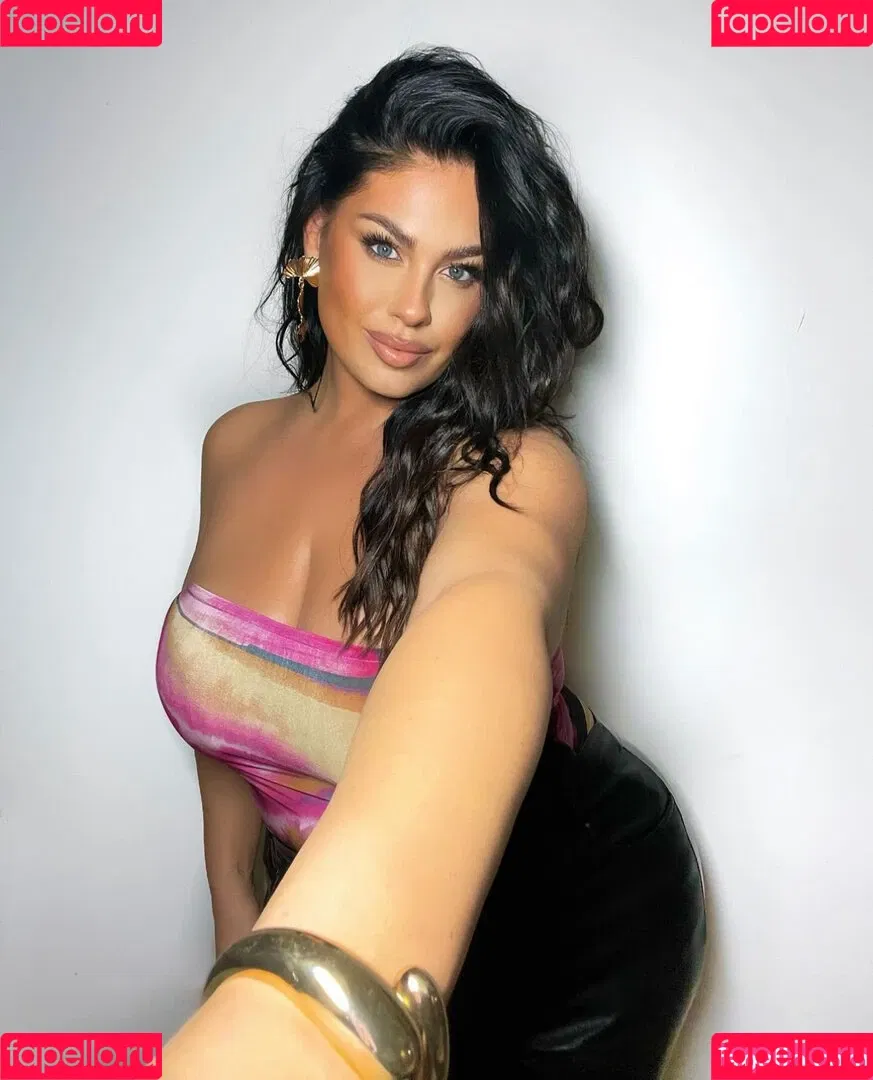 Hanna Wilperath Onlyfans Photo Gallery 