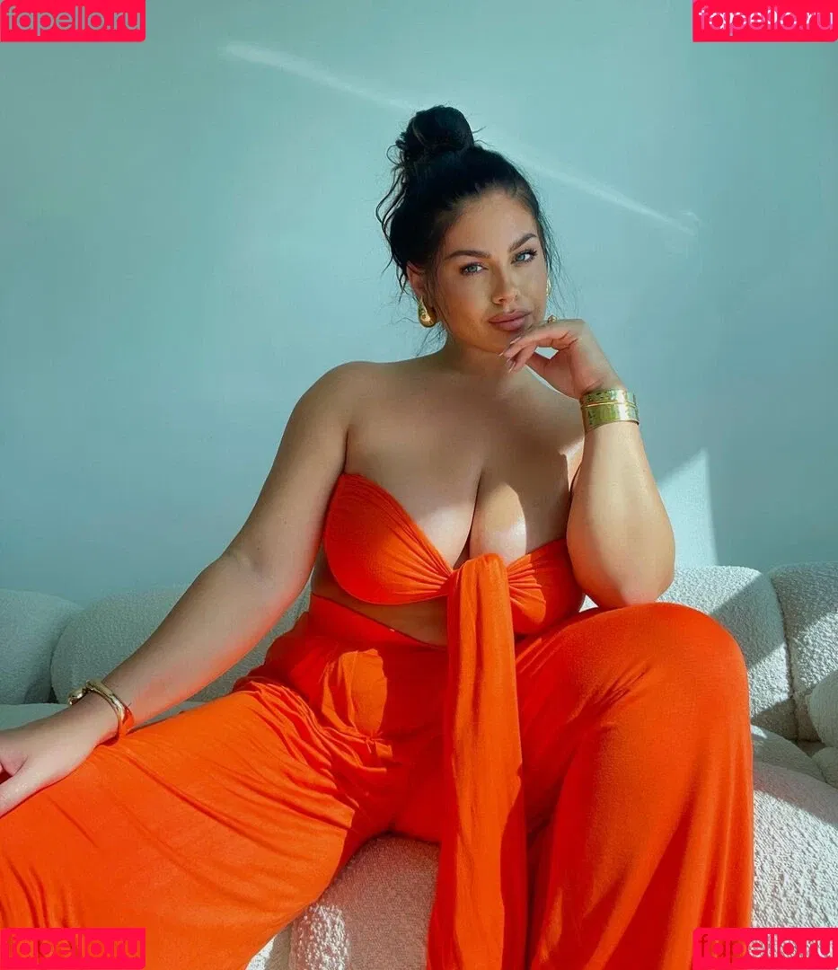 Hanna Wilperath Onlyfans Photo Gallery 