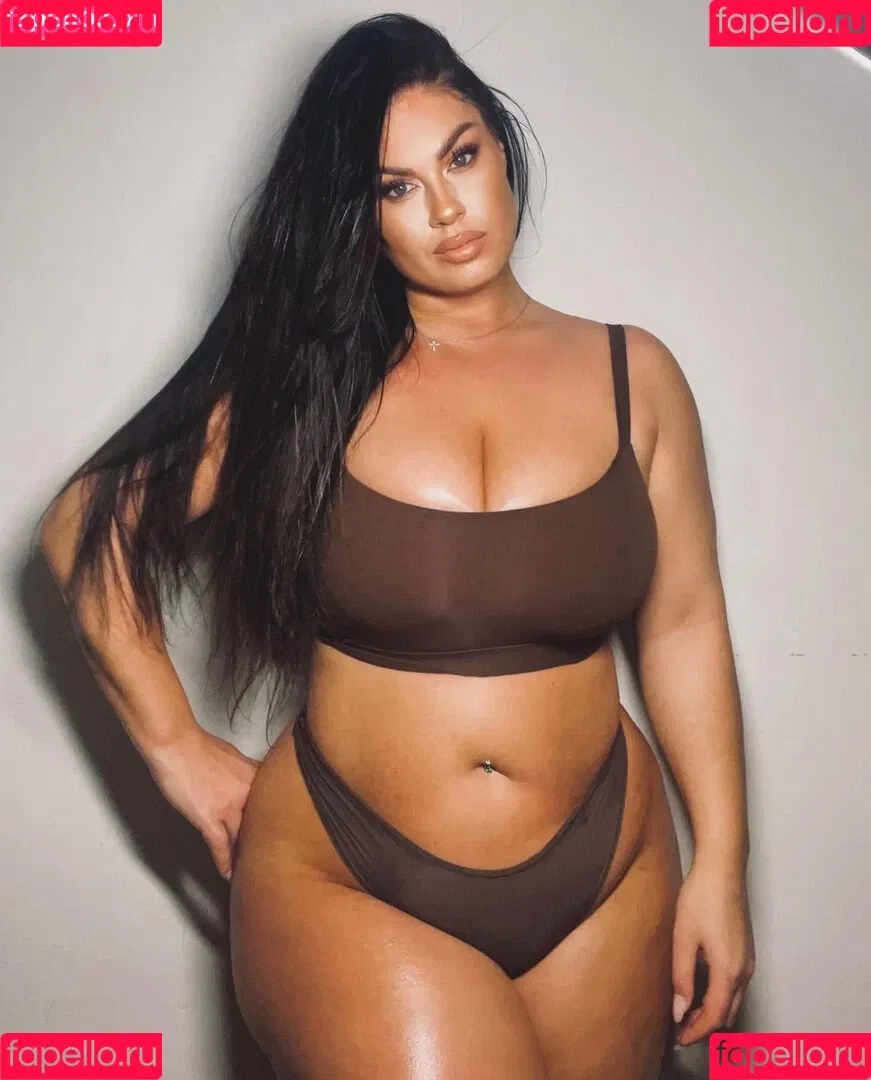 Hanna Wilperath Onlyfans Photo Gallery 