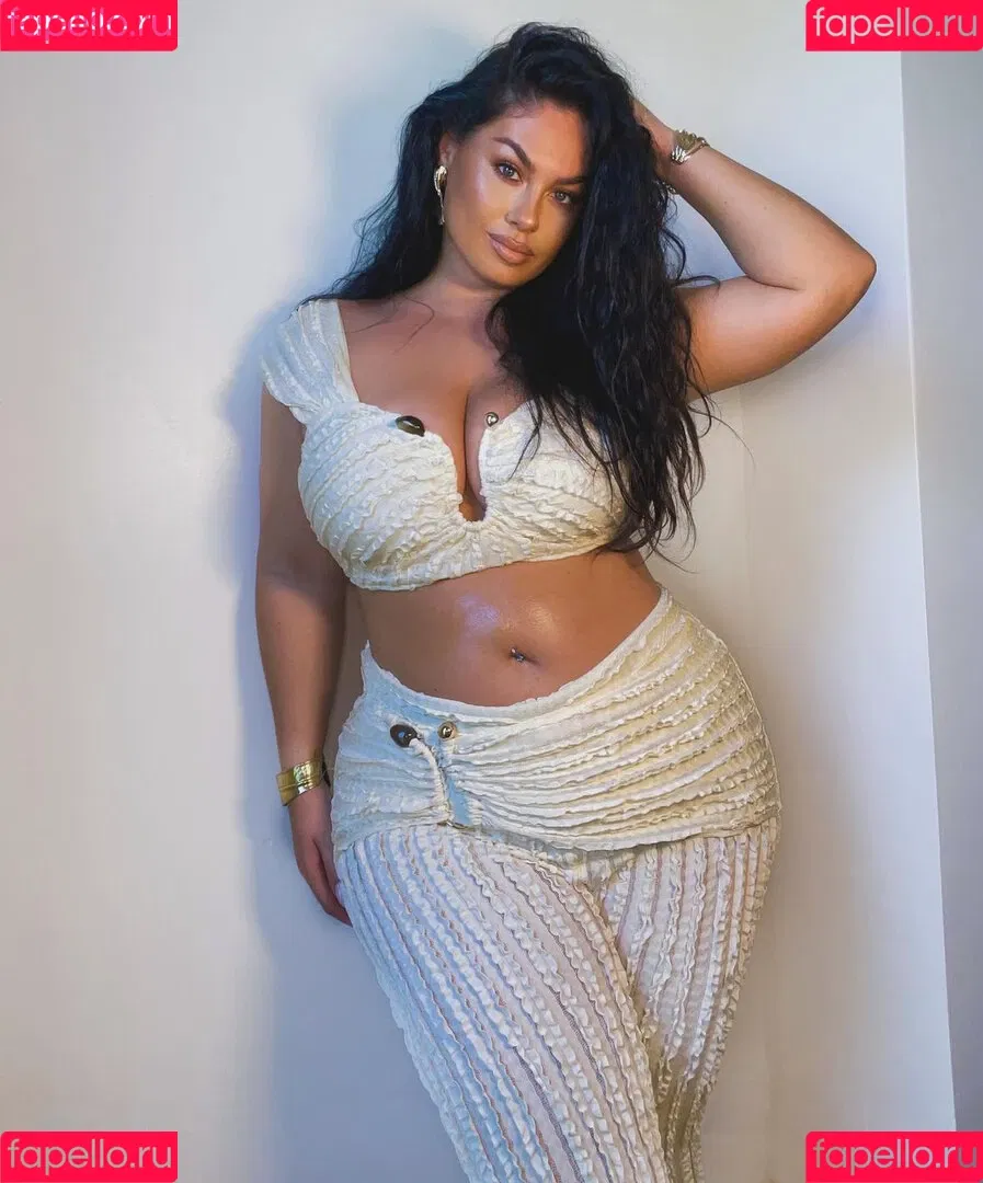 Hanna Wilperath Onlyfans Photo Gallery 