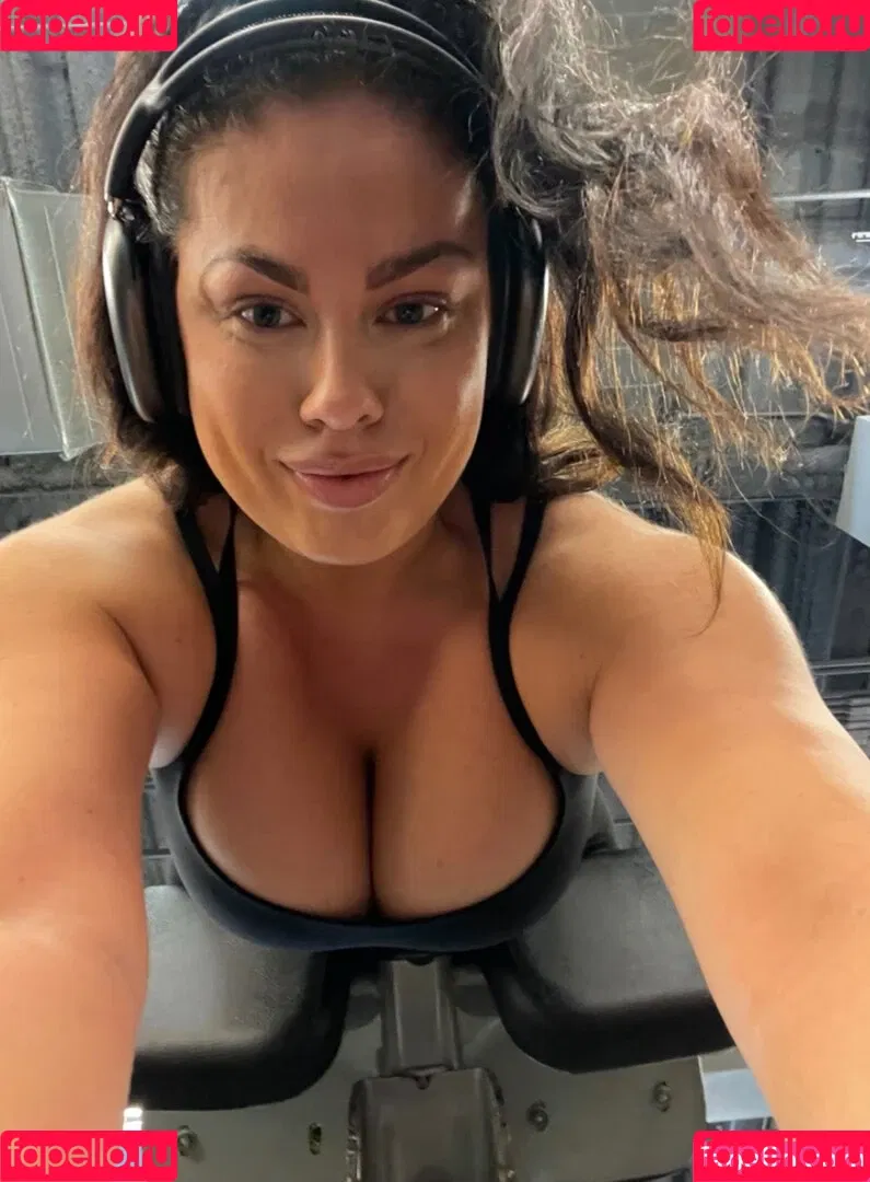 Hanna Wilperath Onlyfans Photo Gallery 