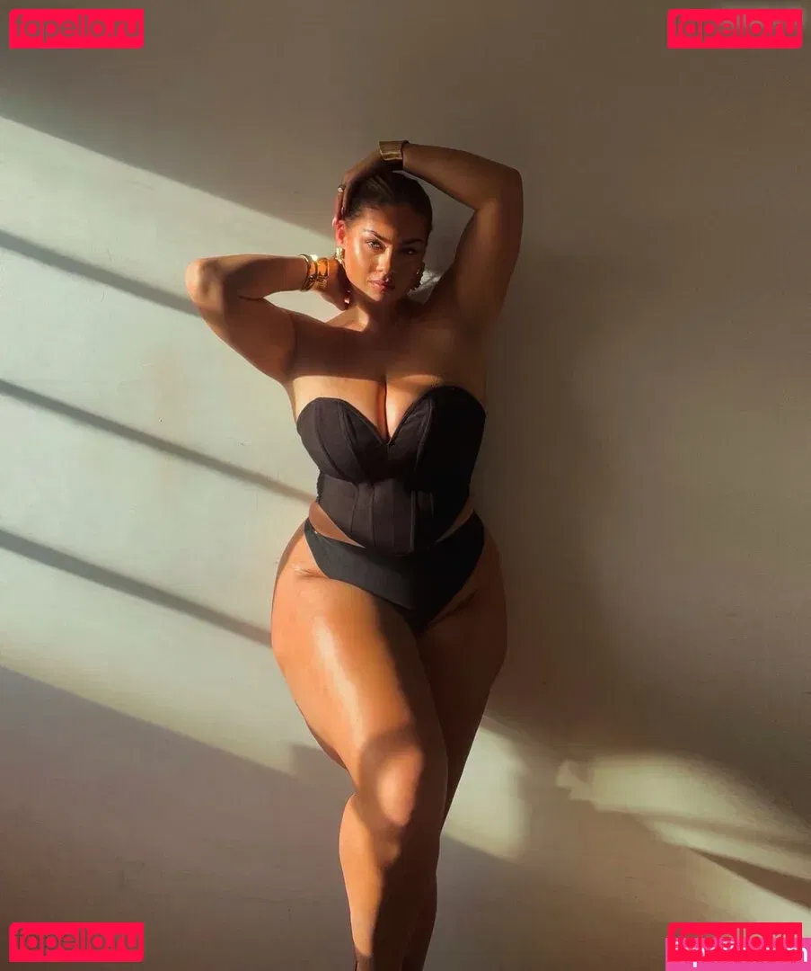 Hanna Wilperath Onlyfans Photo Gallery 