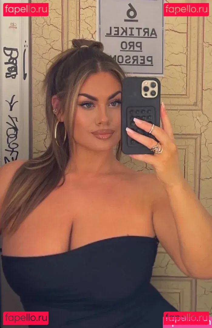 Hanna Wilperath Onlyfans Photo Gallery 